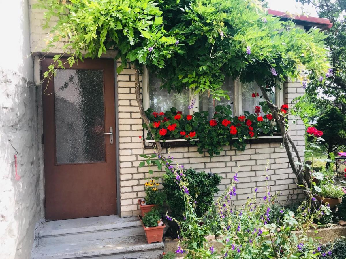 Garden View Apartment Znojmo Buitenkant foto