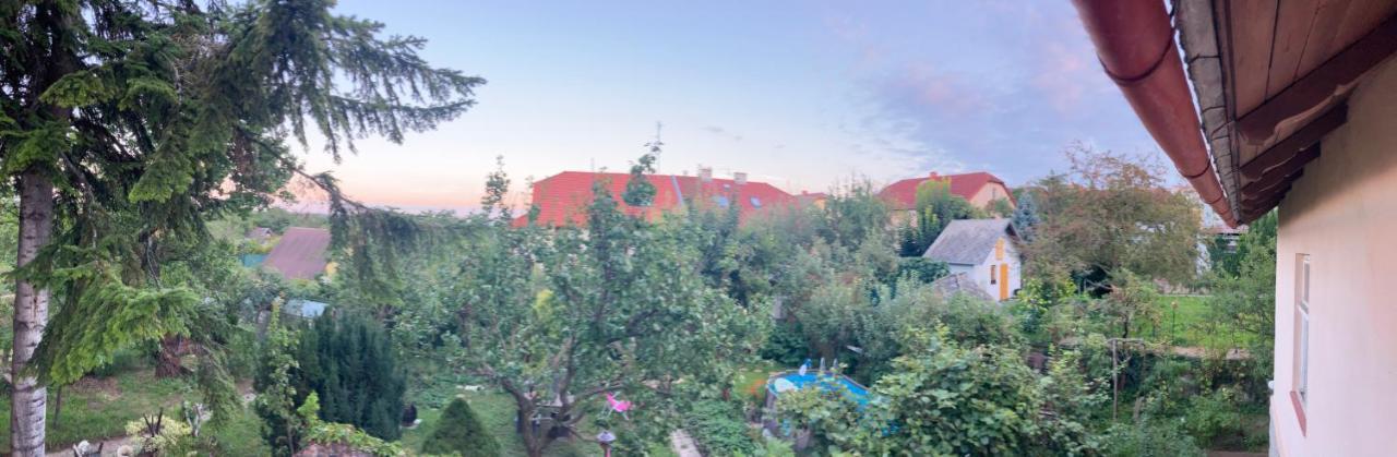 Garden View Apartment Znojmo Buitenkant foto